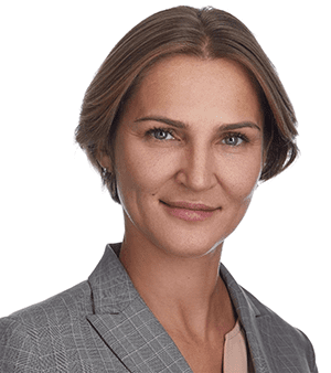 
					<strong>ЕВСЕГНЕЕВА Вера<br class="hidden show-sm"> Александровна</strong>