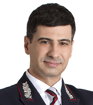 
					<strong>ГАПОНЬКО Владимир<br class="hidden show-sm"> Викторович</strong>