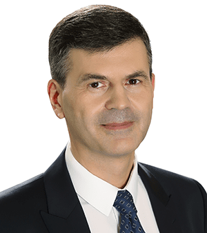 
					<strong>КОМИССАРОВ Алексей<br class="hidden show-sm"> Геннадиевич</strong>